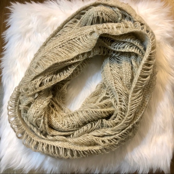 Infinity scarf - Picture 1 of 8